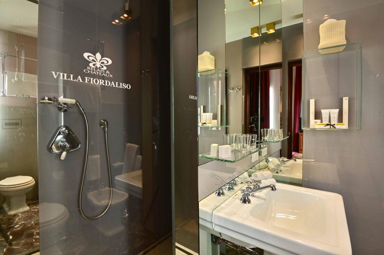 Hotel Villa Fiordaliso Гардоне Ривера Екстериор снимка